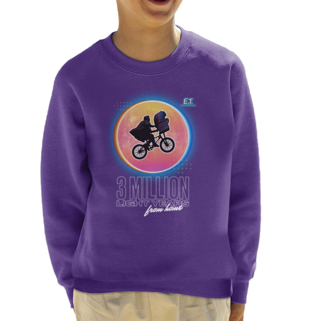 E.T. 3 Million Light Years From Home Kid's Sweatshirt product image 6