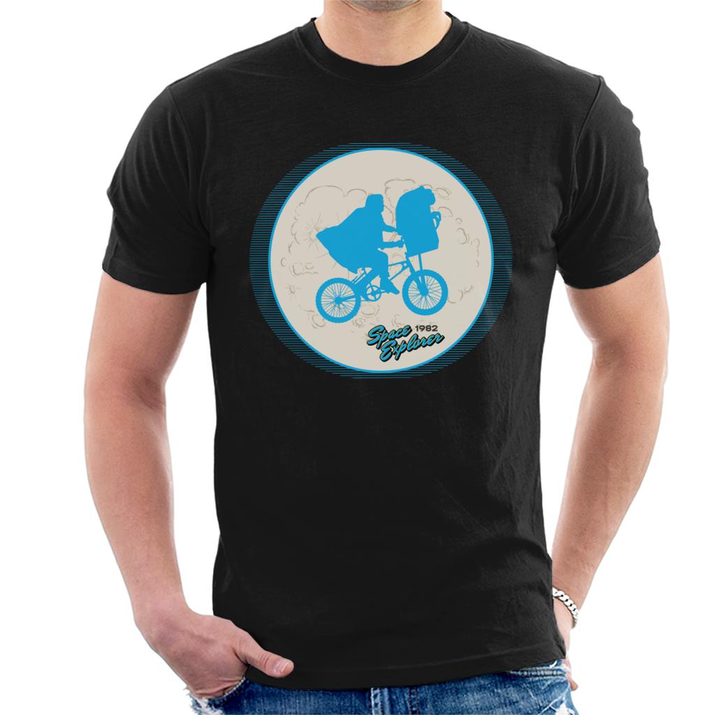 E.T. 1982 Space Explorer Flyin' High Men's T-Shirt product image 1
