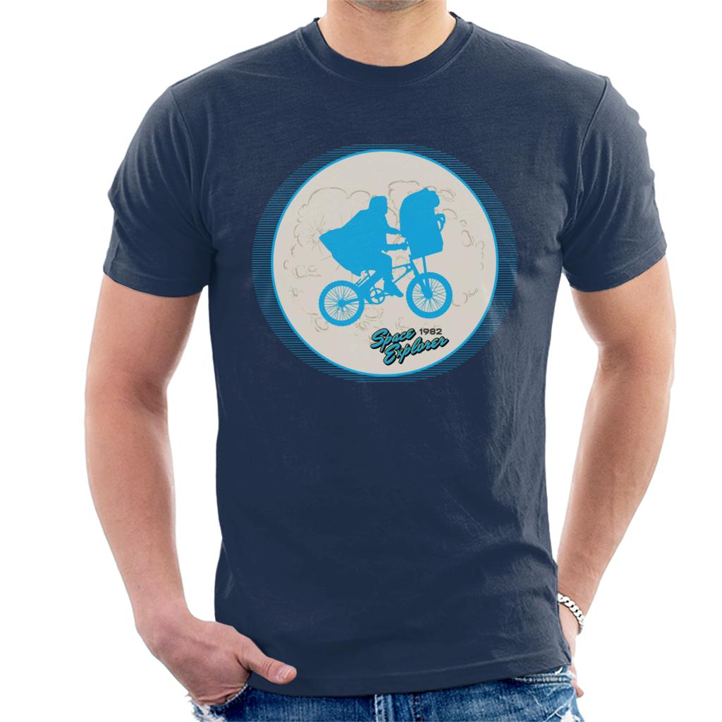 E.T. 1982 Space Explorer Flyin' High Men's T-Shirt product image 4
