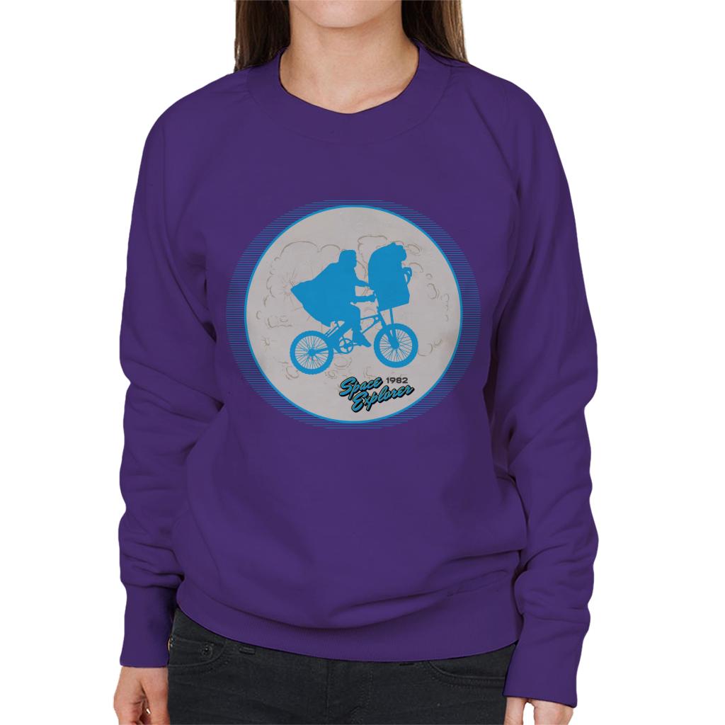 E.T. 1982 Space Explorer Flyin' High Women's Sweatshirt product image 6